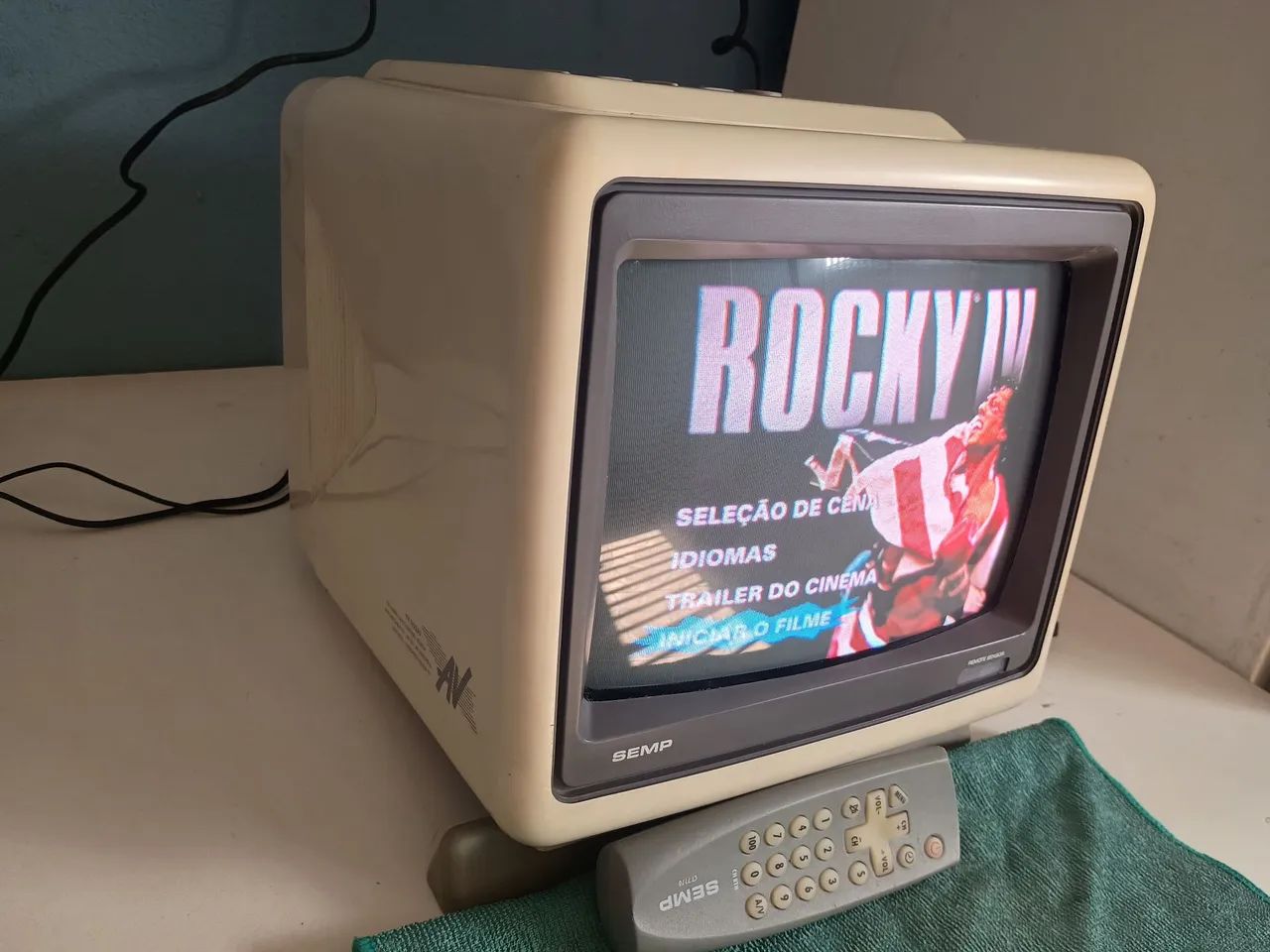 TV Semp 10 polegadas Com AV. - Foto 2