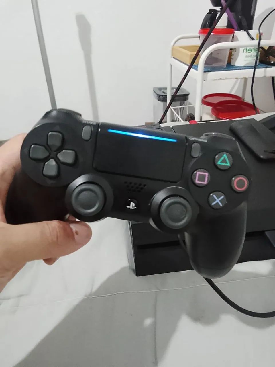 Playstation 4 Original + 2 Controles + 2 Jogos - Foto 5