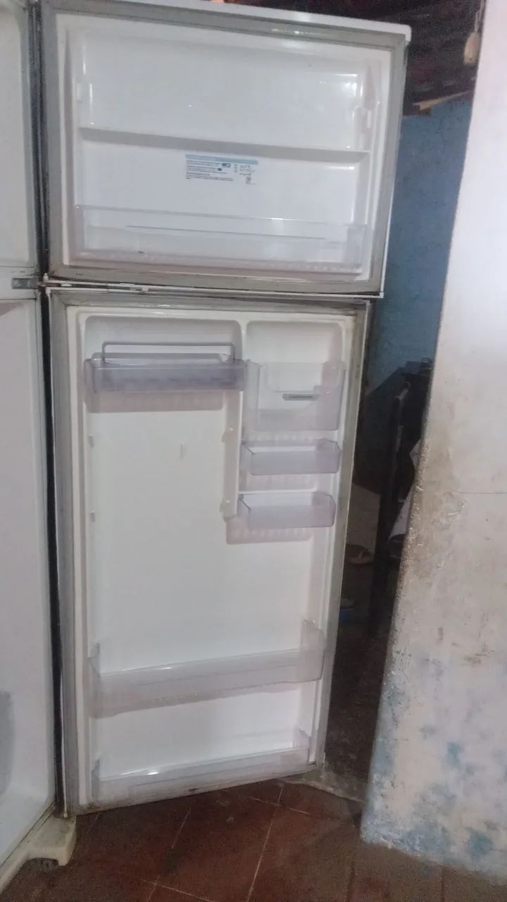 Vendo esta geladeira  - Foto 3