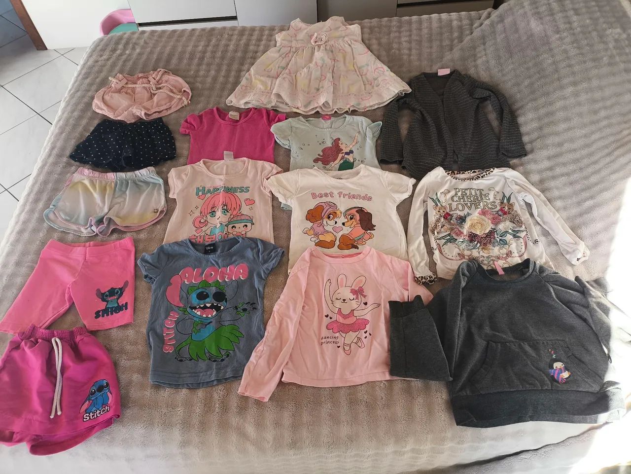 Roupa infantil tamanho 4 