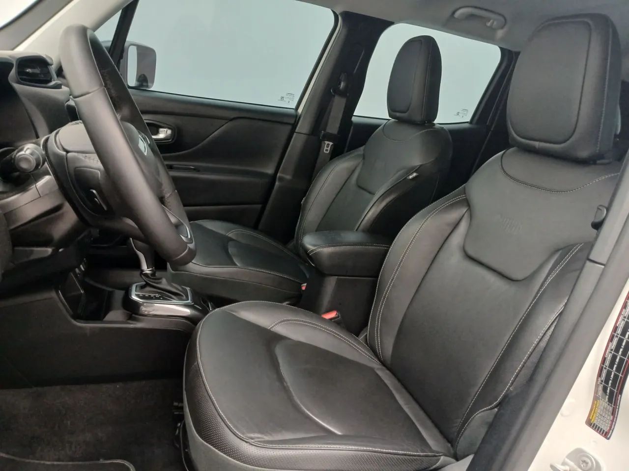 Jeep Renegade Long. T270 1.3 TB 4x2 Flex Aut., foto 12 de 13