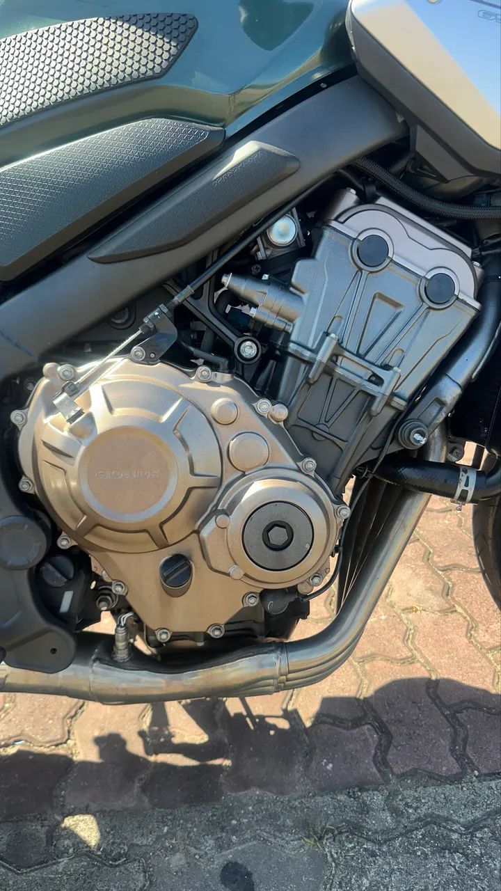 CB 650r 2023 - Foto 5