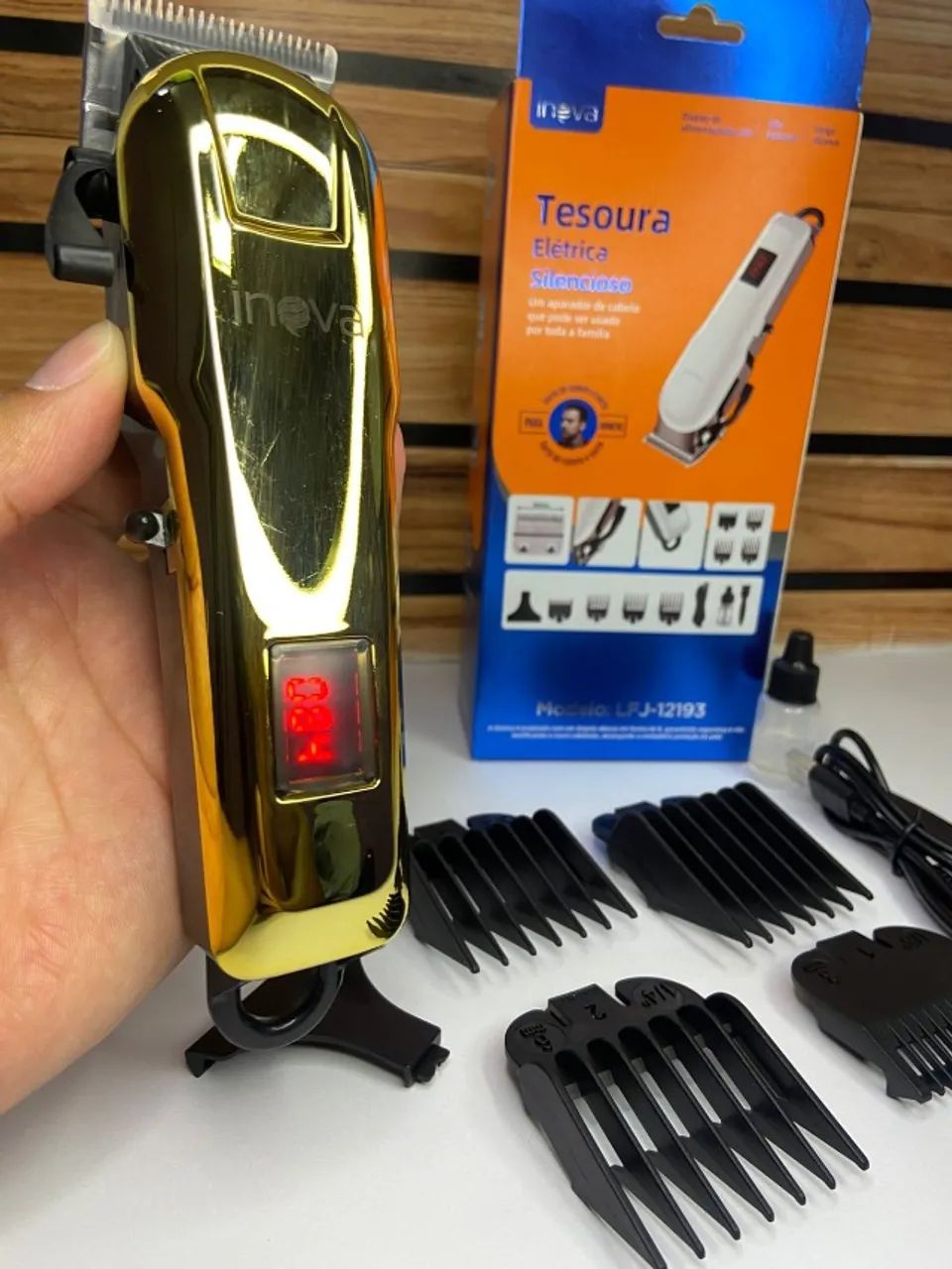 MAQUINA DE CORTAR CABELO INOVA Dourada LFJ-12193 - Foto 2