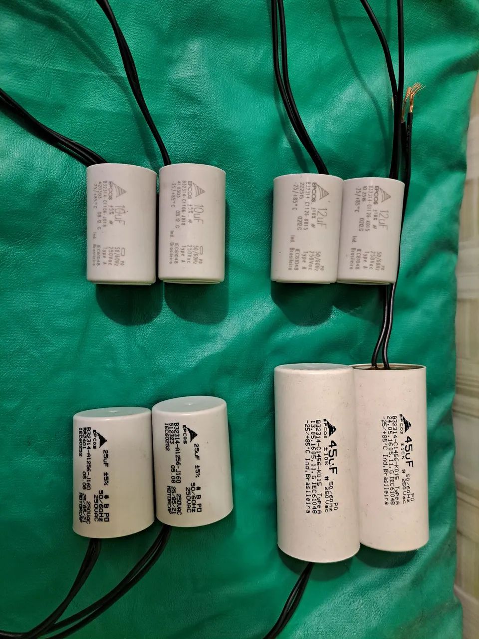 Capacitores EPCOS.