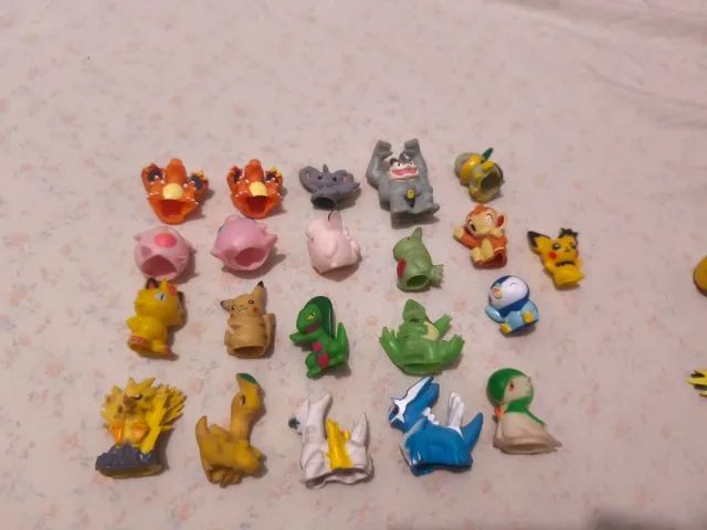 lote pokemon dedoche bootleg - 17 peças