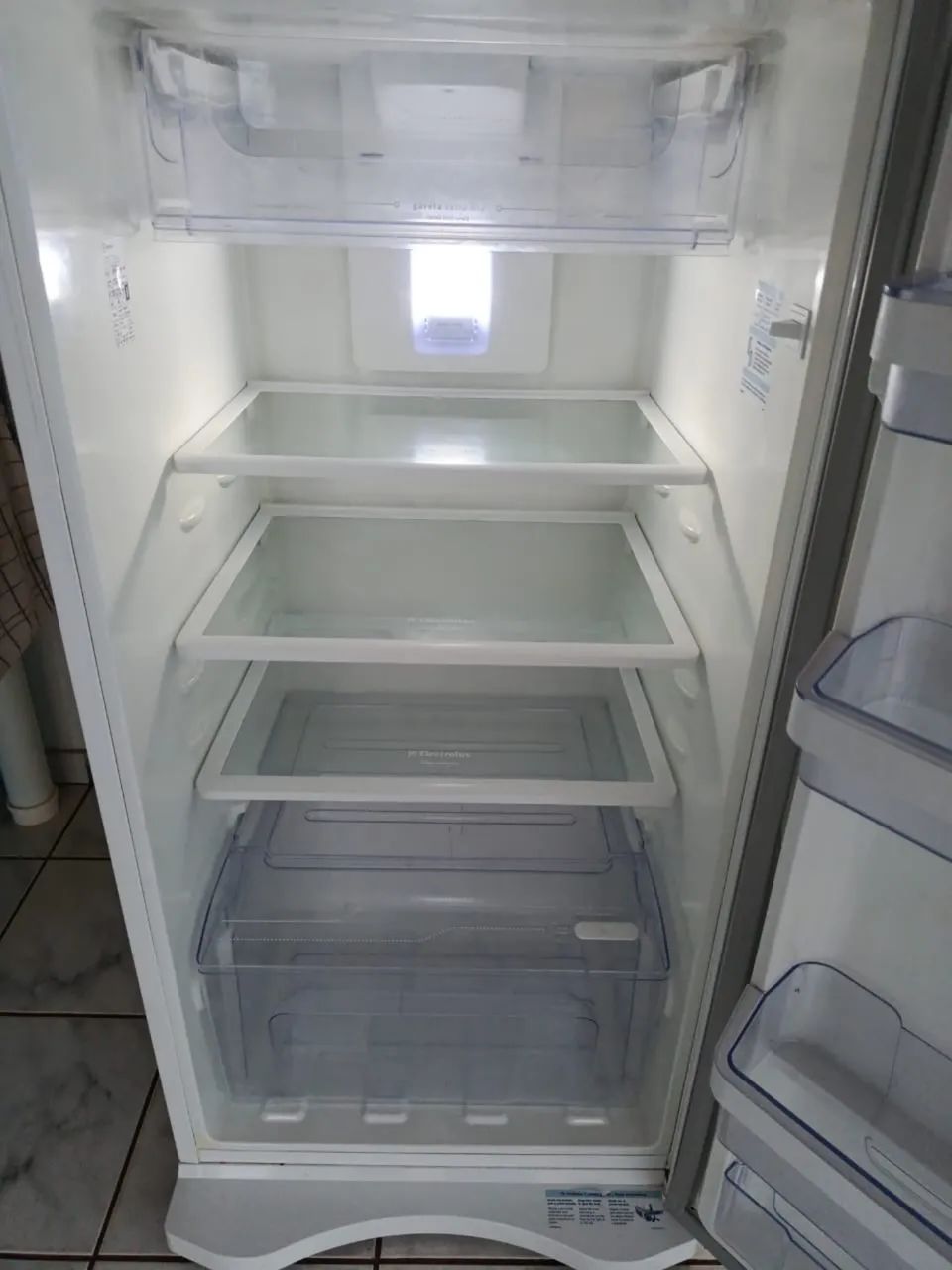 Geladeira Sem defeitos Eletrolux  - Foto 2