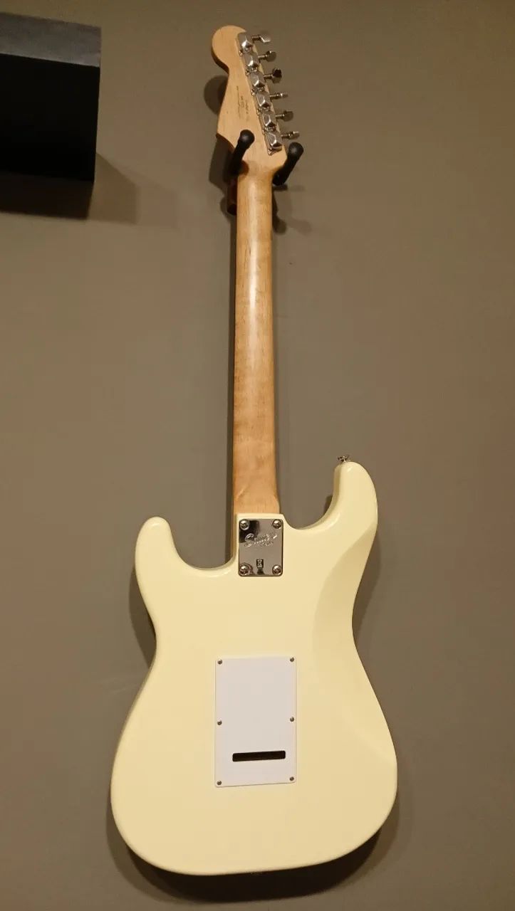 Guitarra Squier® Bullet Strat - Foto 5