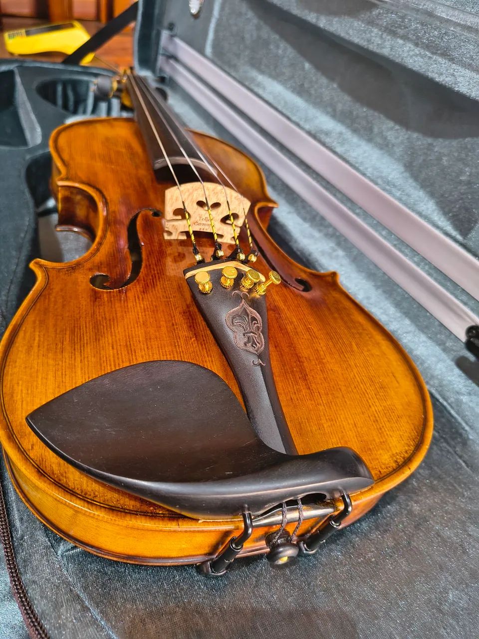 Violino 4/4 Harmonizado com.case retangular luxo (Luthier Carlos Joseph ribeiro) - Foto 2