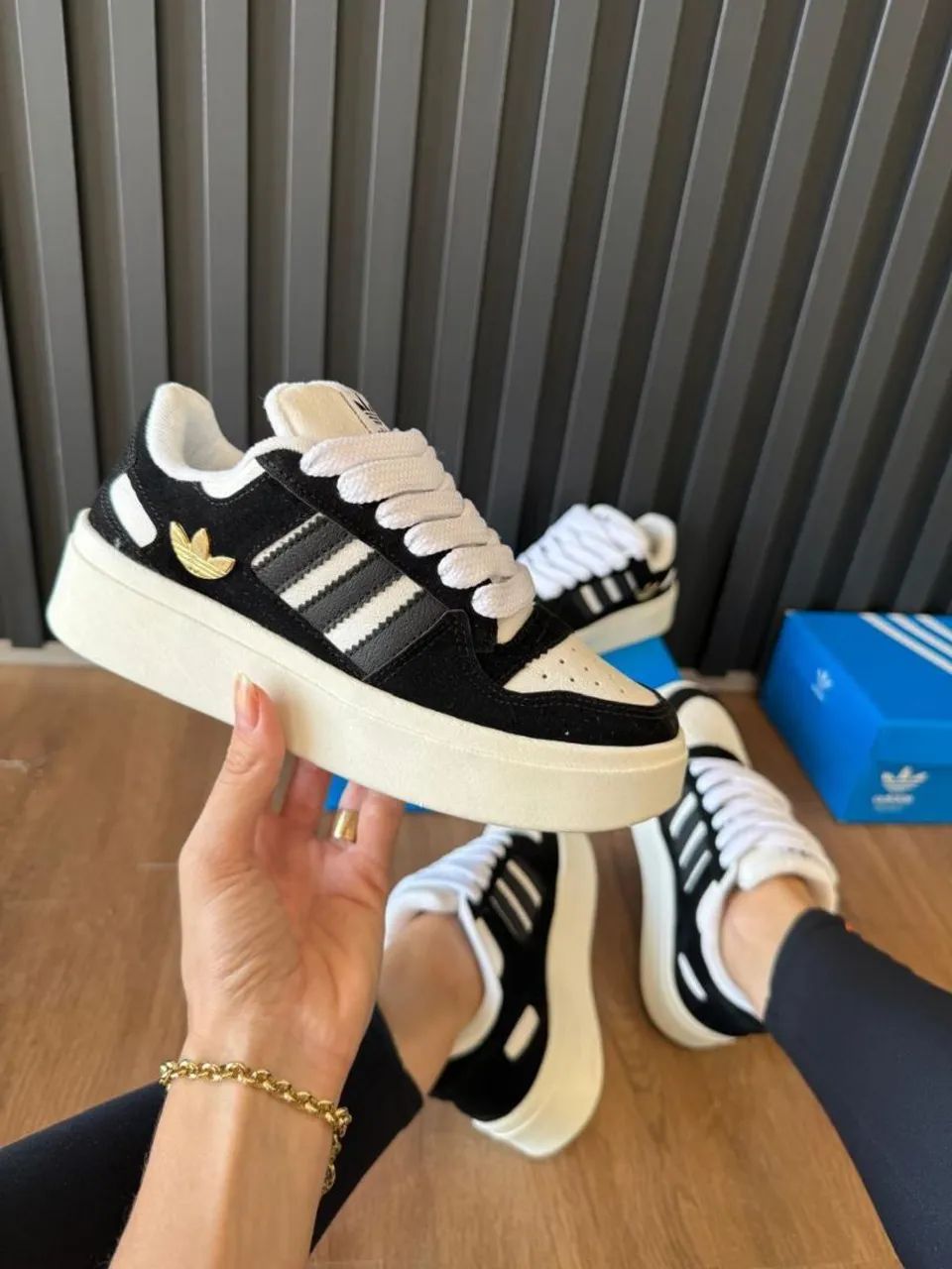 Tênis Adidas  - Foto 4