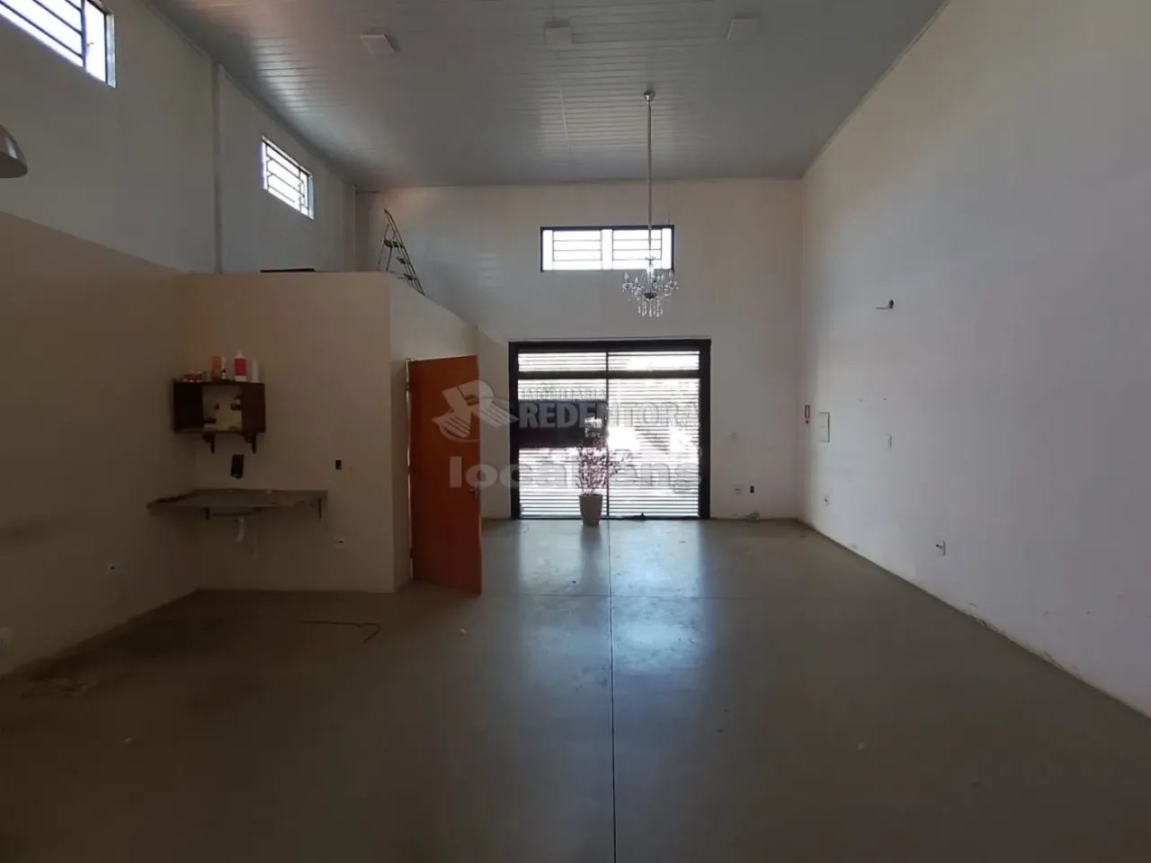 Salão Próximo a BR153 e Avenidas. - Foto 5