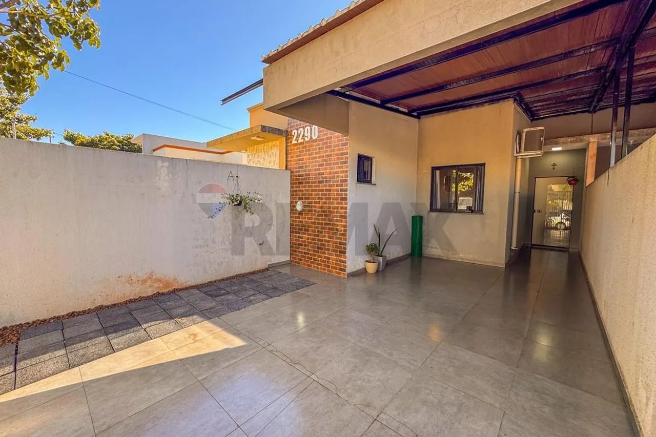 CASA COM 1 SUITE + 1 QUARTO JARDIM COOPAGRO