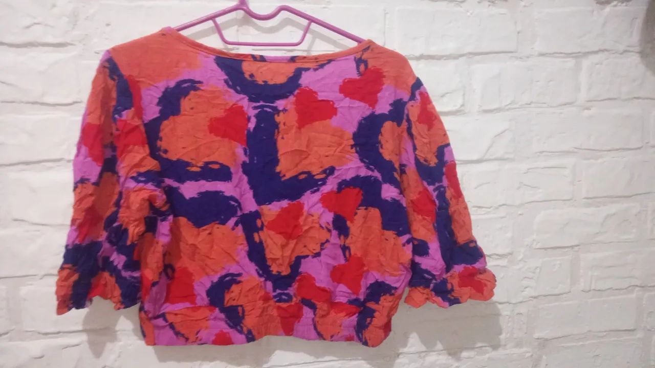 Camisa Cropped Estampada Feminina M  - Foto 5