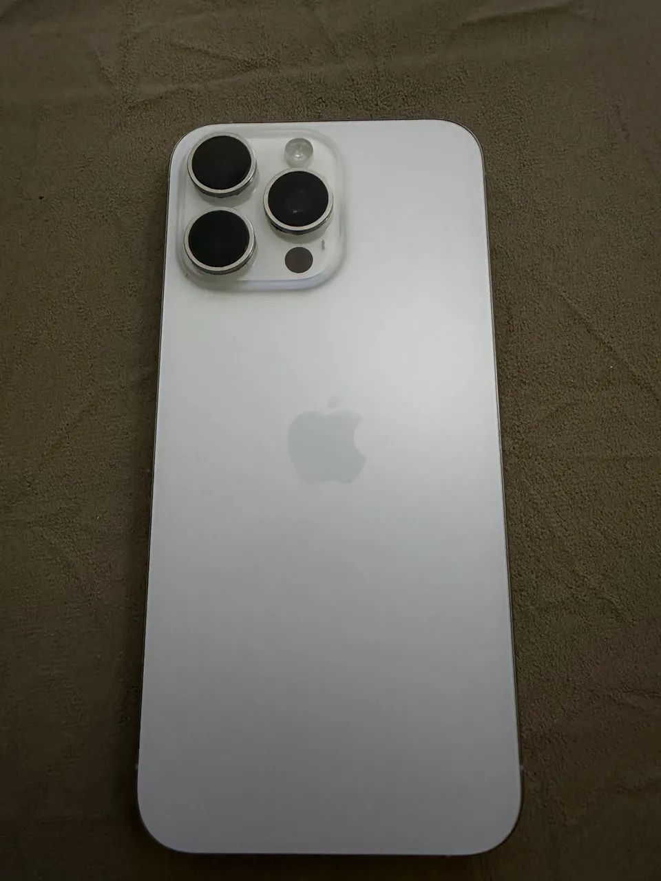 Vende -se Celular iPhone 15 pro Max - Foto 3
