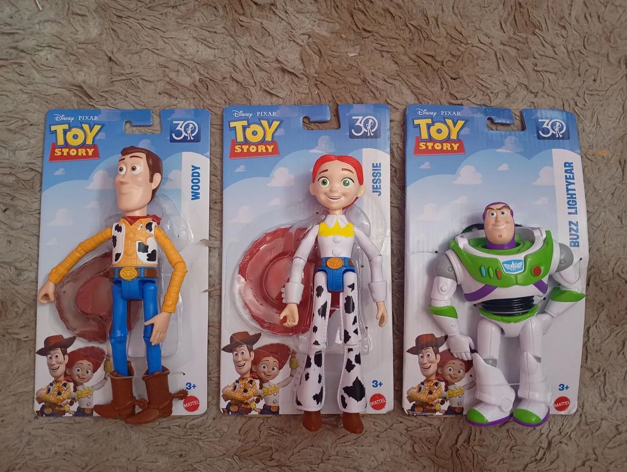 Bonecos Tory store