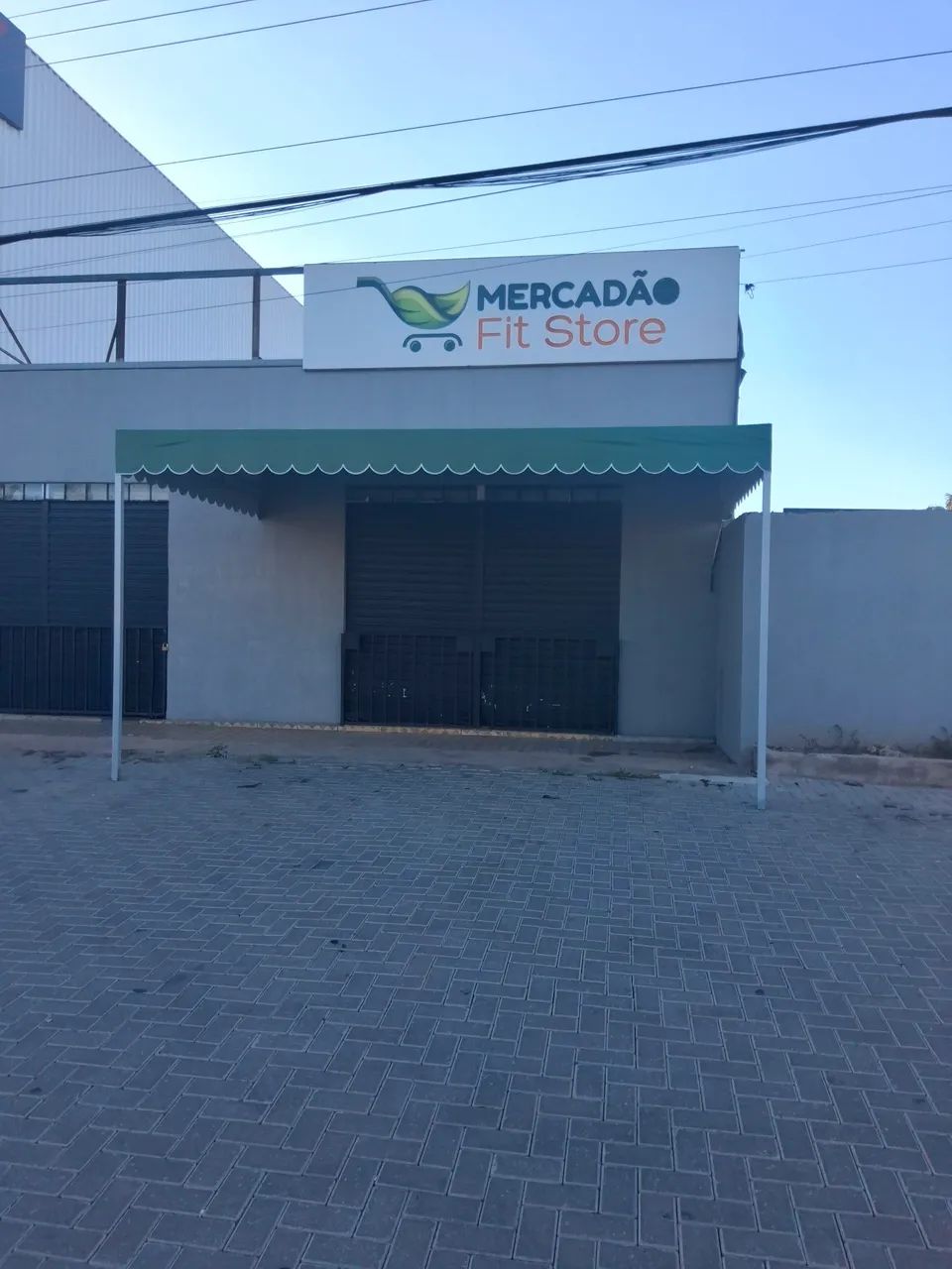 Alugo lojas em arniqueiras
