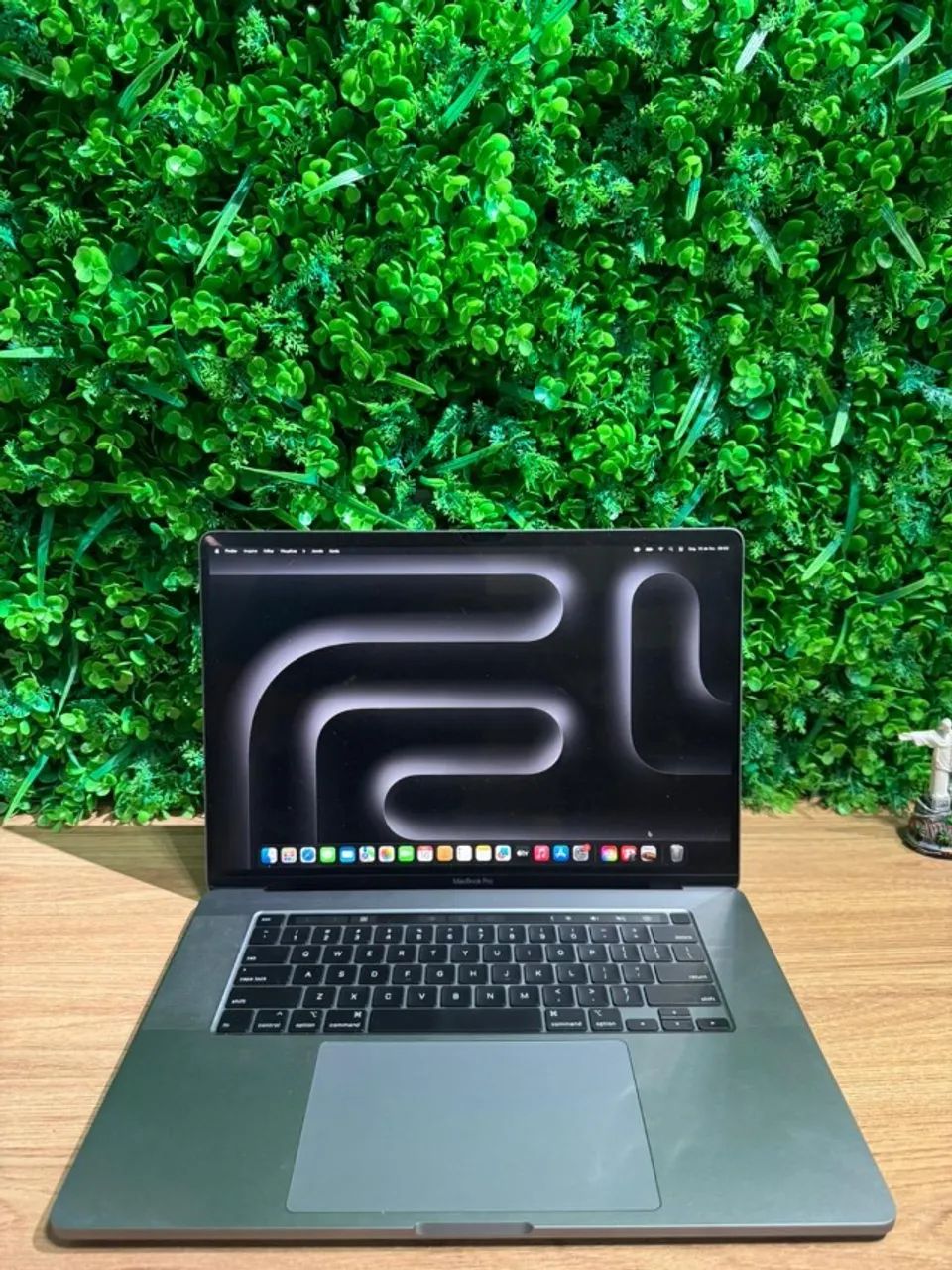 MacBook Pro 2019 32GB RAM - 512SSD 4GB Placa de Vídeo - 16