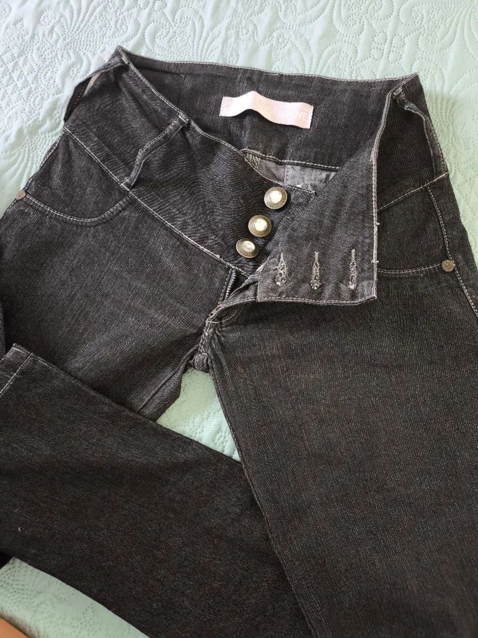 Calça jeans feminina preta R1.19