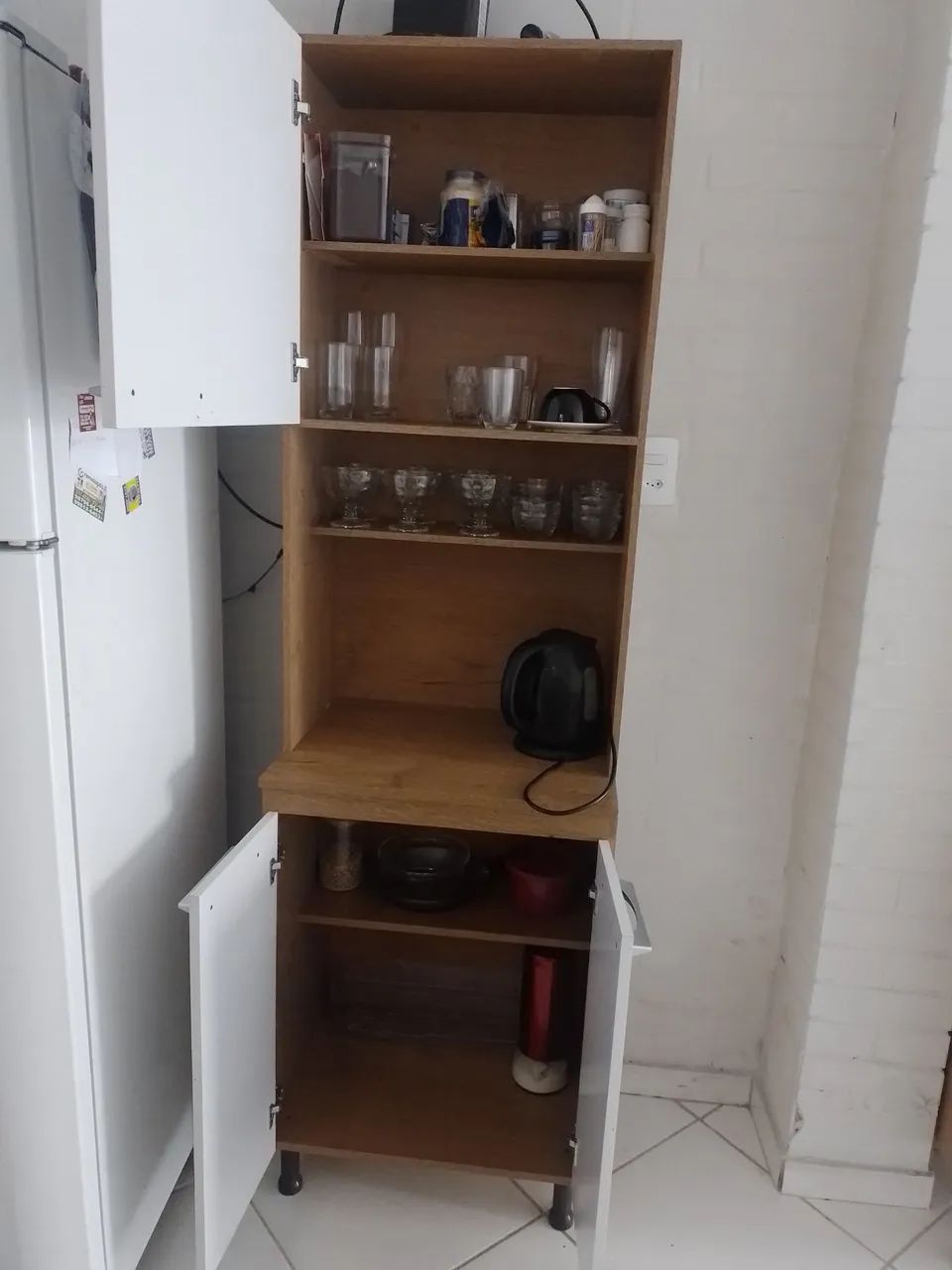 Vende-se uma cozinha completa com  3 peças 1 armário, 1paneleiro de parede1 guarda louças  - Foto 3