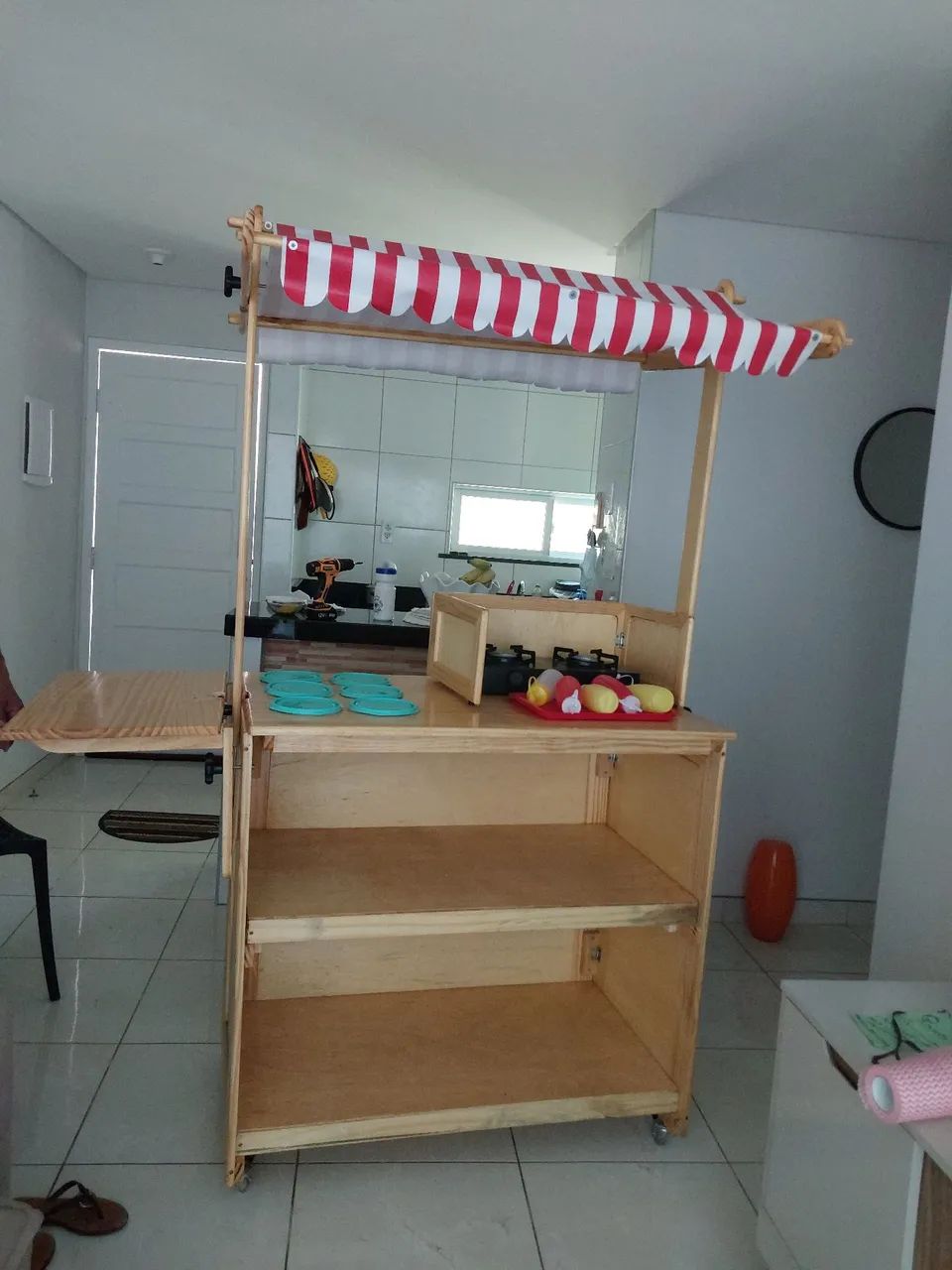 Vendo um carrinho de lanche  com diversas utilidades 