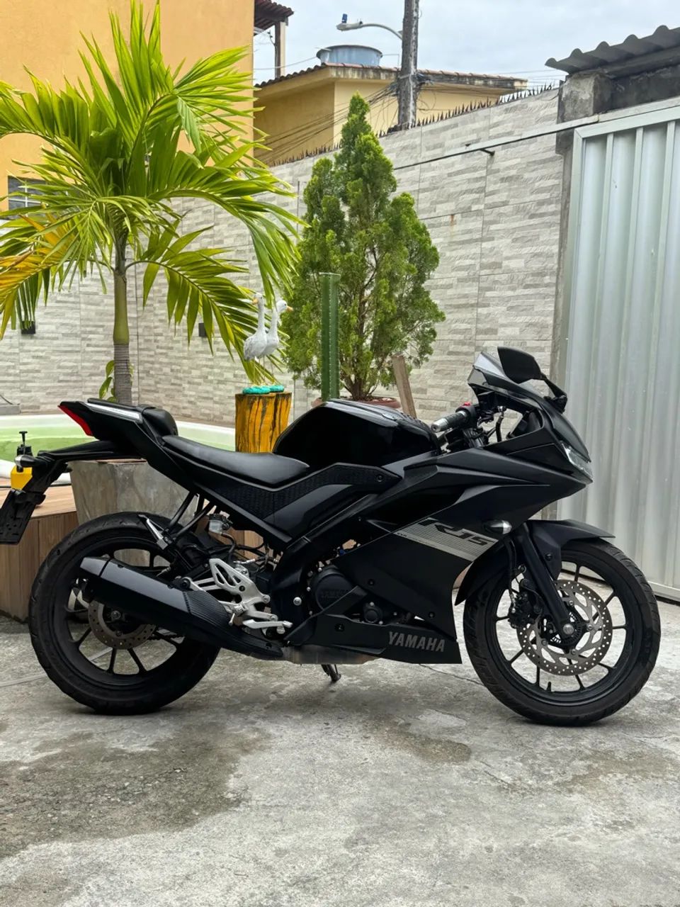 Yamaha R15 2024 - Foto 3