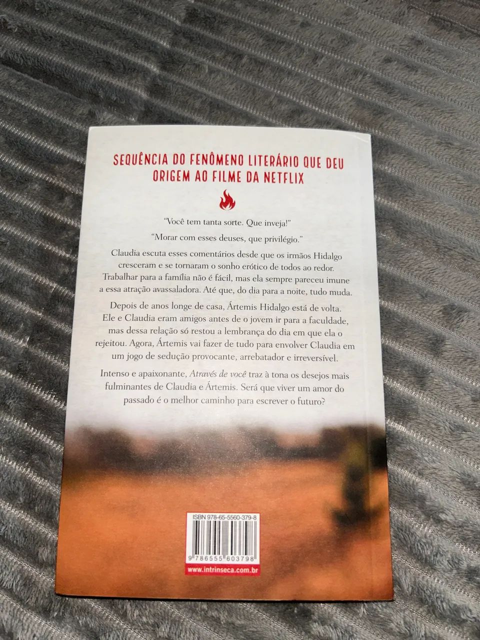 Livro: através de você  - Foto 2