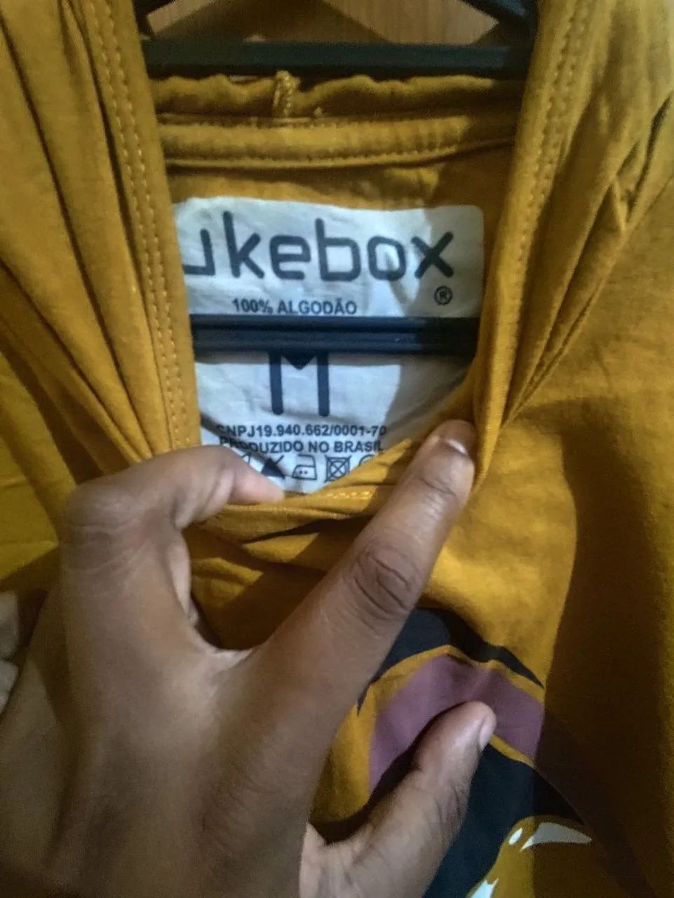 Camiseta com Capuz - Foto 4