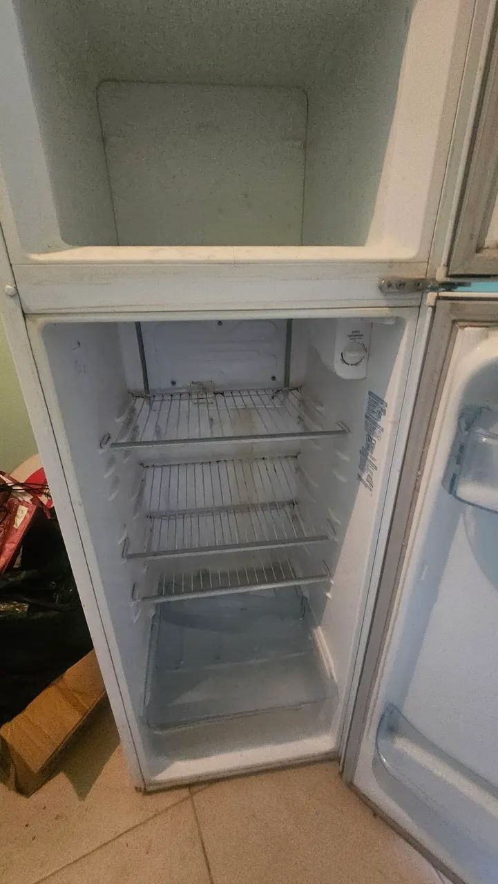 Geladeira Electrolux DC33 Duplex Super Freezer - Funcionando - Foto 4