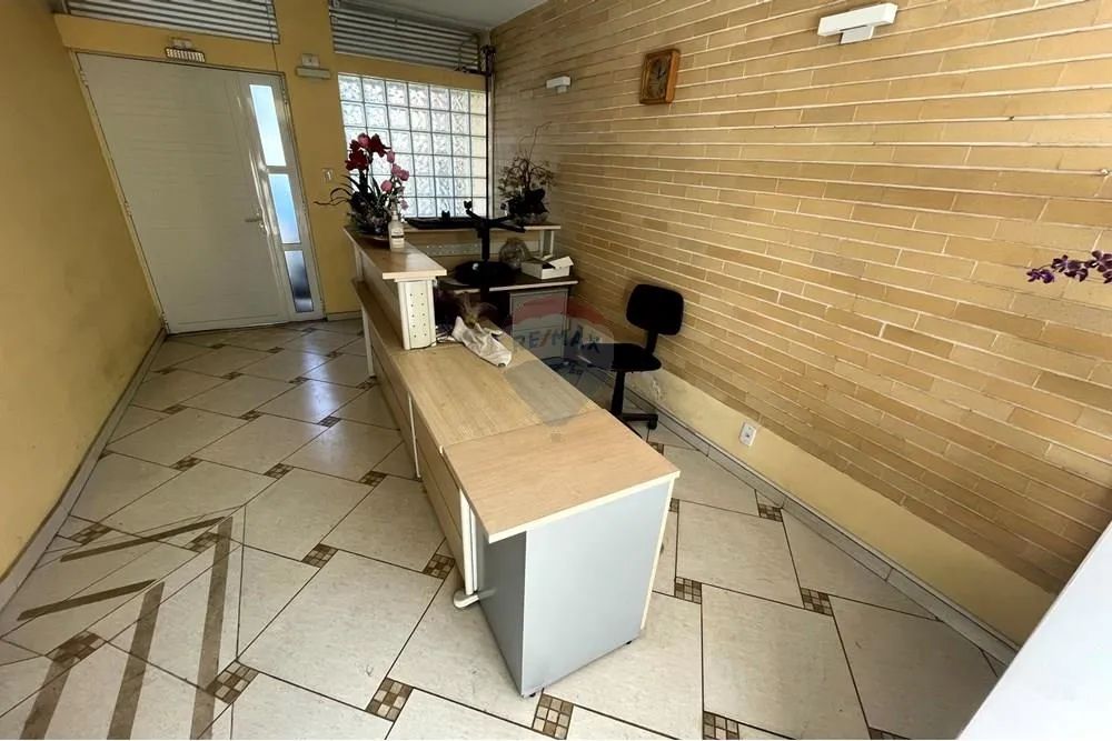 Prédio Comercial reformado para a venda na Rua Braz Cubas no Centro com 320,87 m² em Mogi  - Foto 5