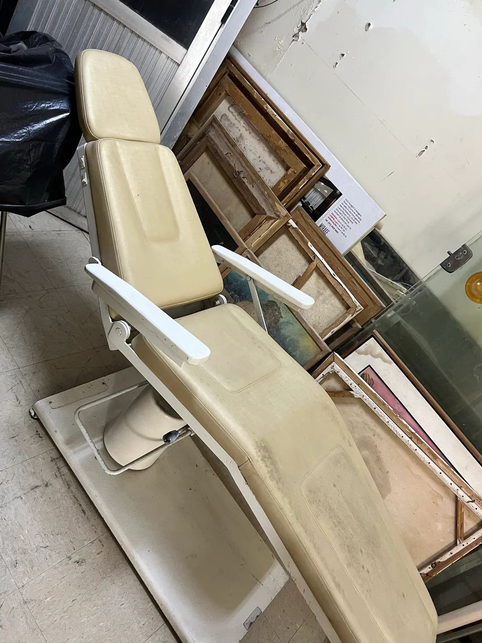 Cadeira podologia/estetica - Foto 3