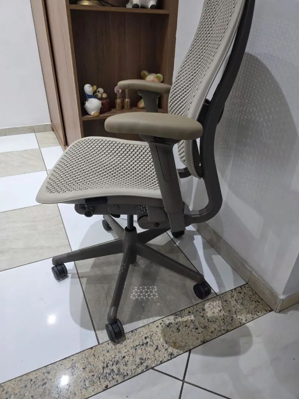 Cadeira de escritório Herman Miller  - Foto 4