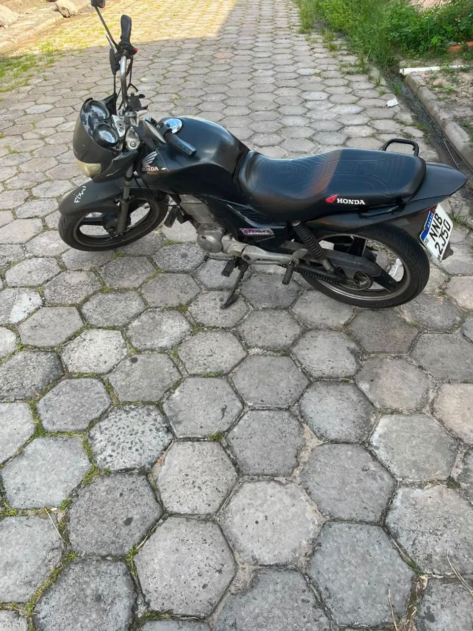 Titan preta  - Foto 2