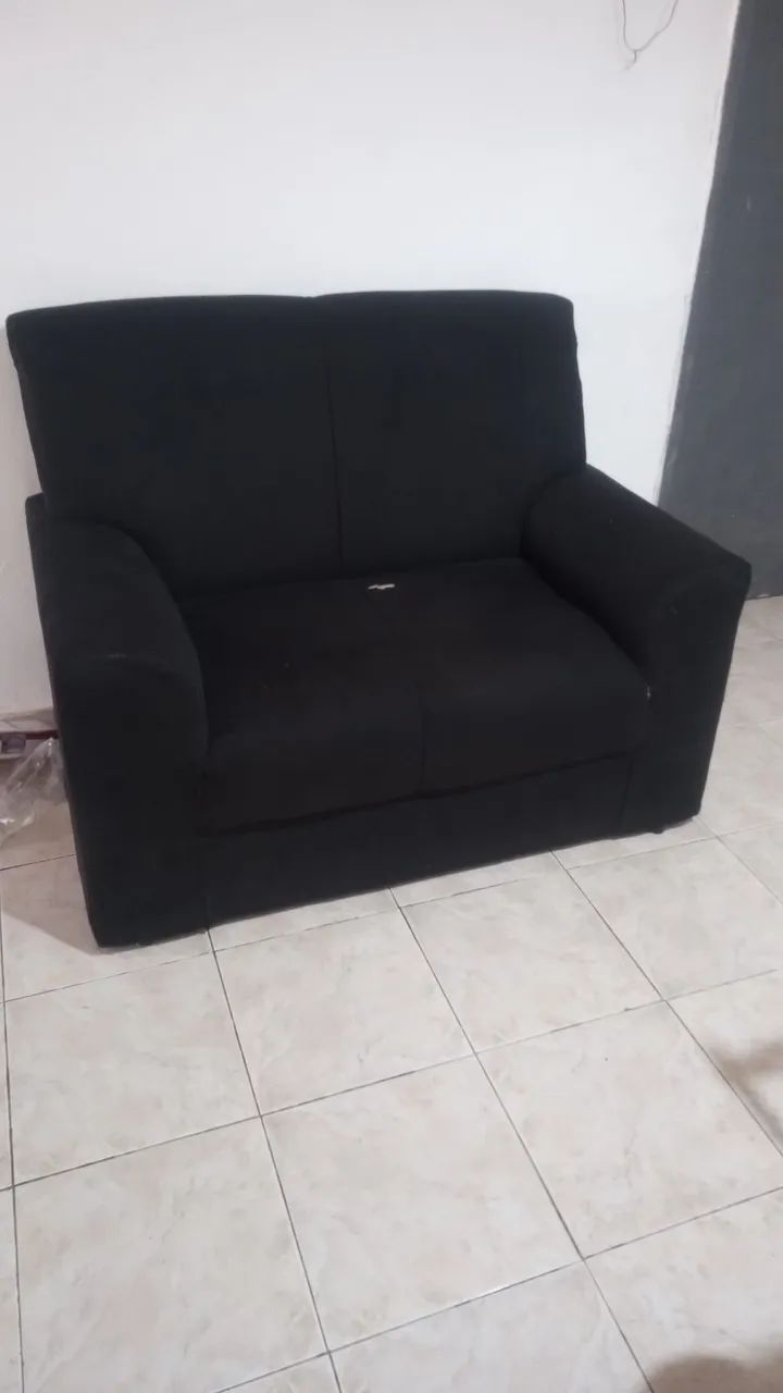 Sofá preto de dois lugares  - Foto 4