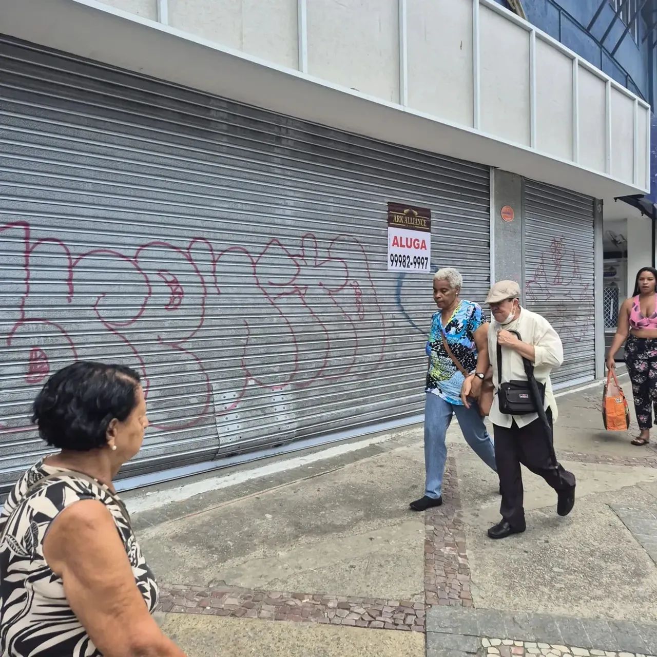 Alugo Lojão Meier Dias  d Cruz 79 aprox 240m² loja +  100m² girau 12m de frente otima loca - Foto 12