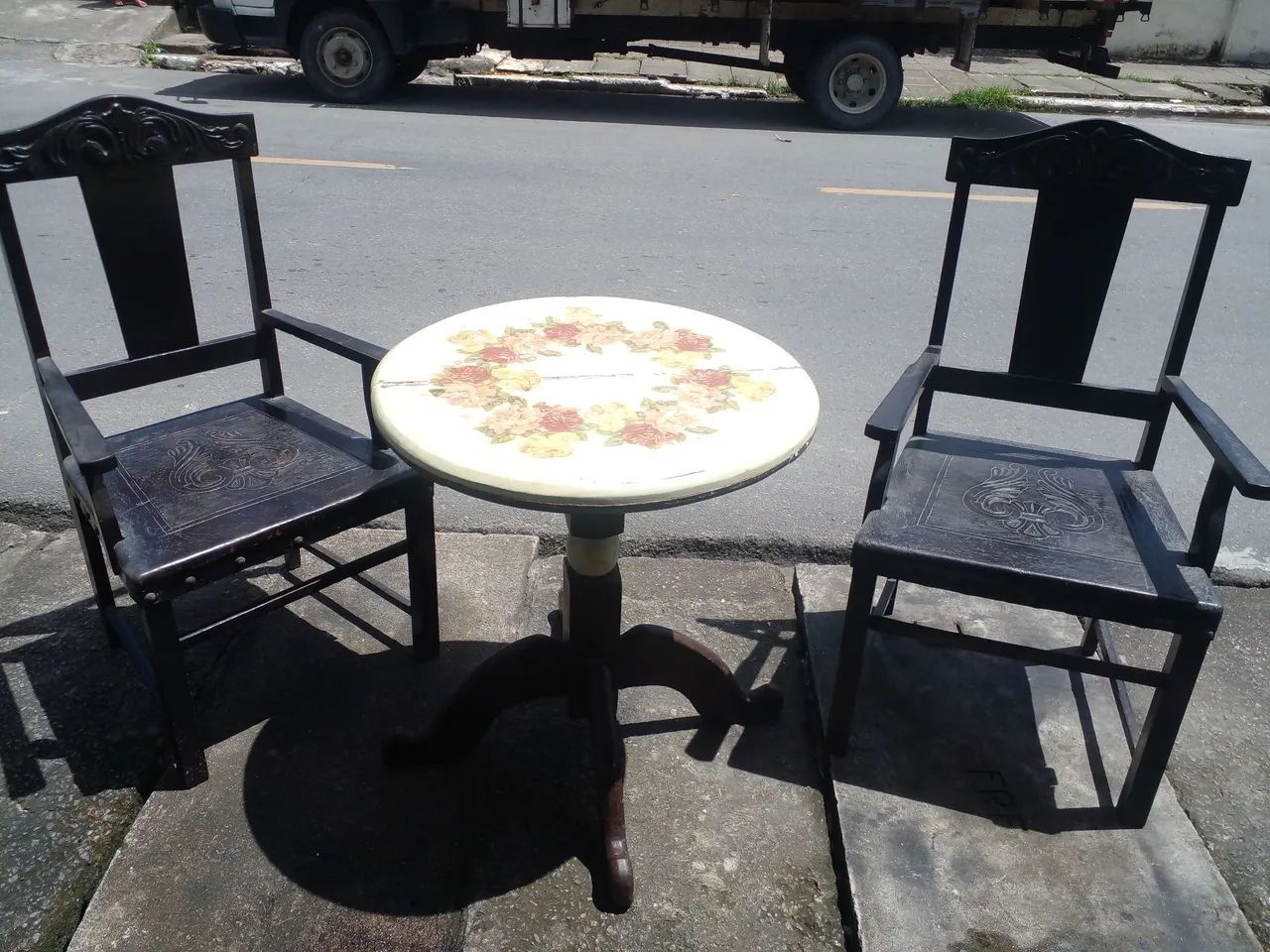 Conjunto de mesa e cadeira prar restaurar RELÍQUIAS  - Foto 3