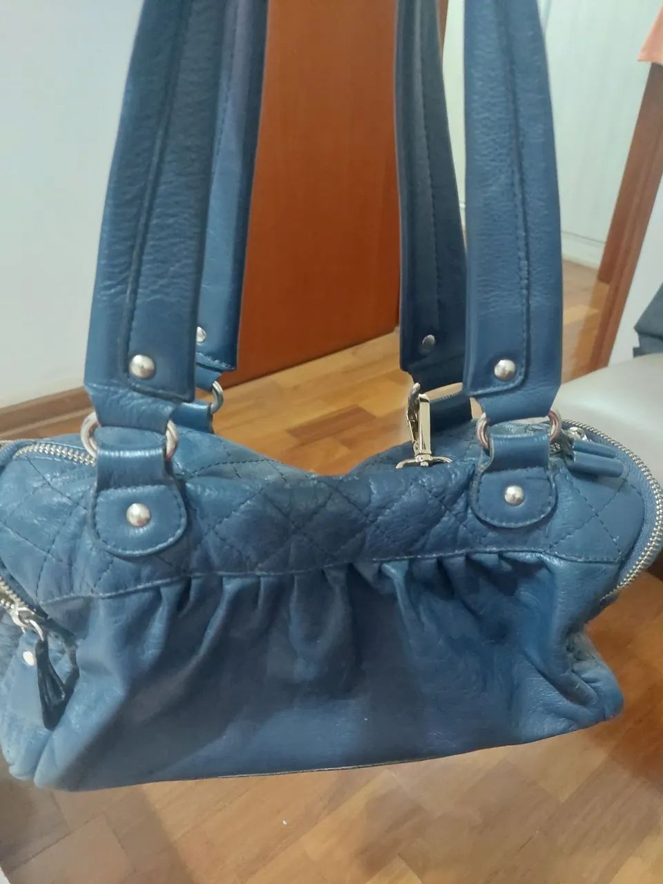 Bolsa pequena azul com bolso laterais - Foto 3