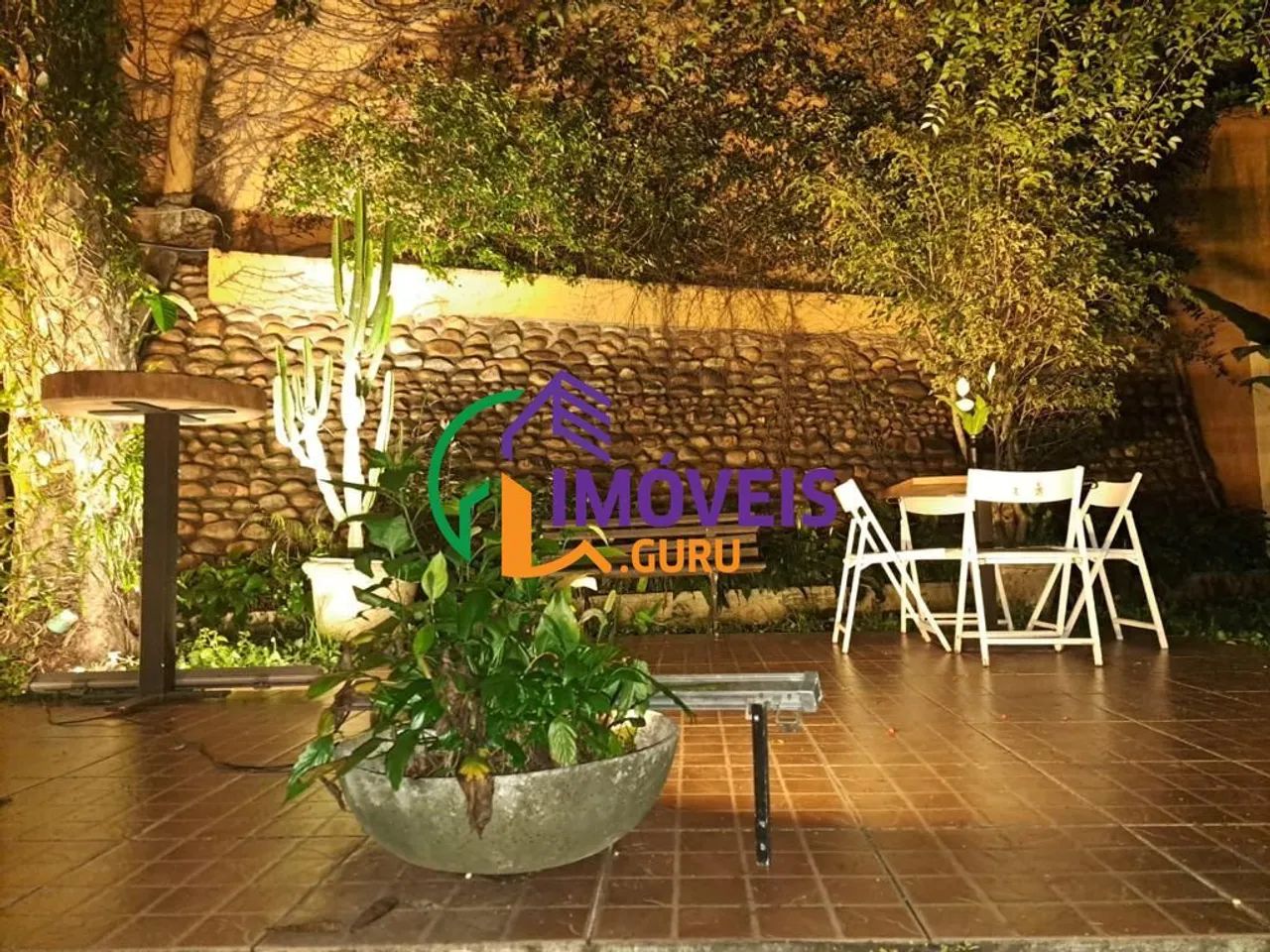 CASA ASSOBRADADA - CIDADE JARDIM - SP