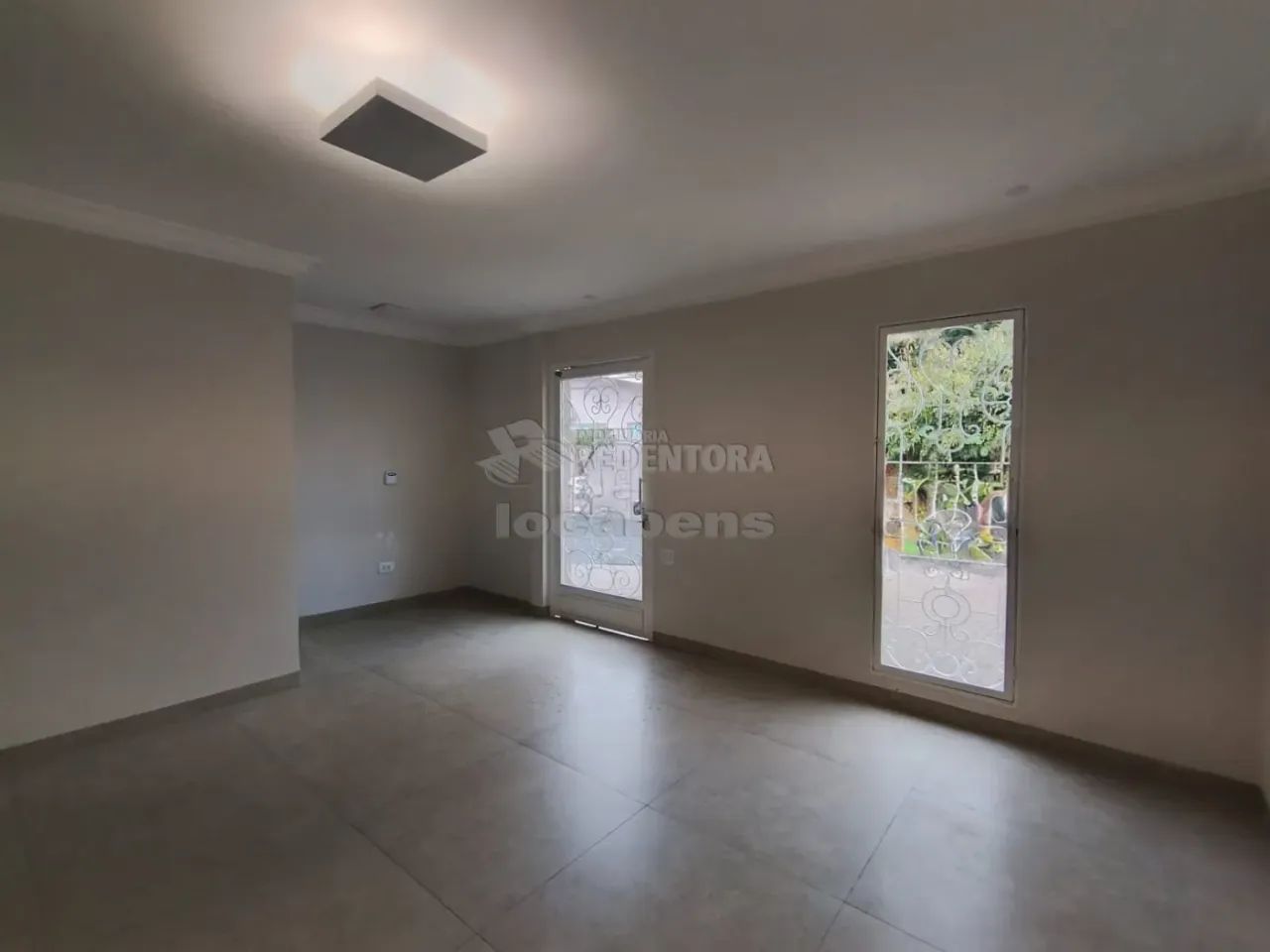 Casa Comercial Próxima a Avenida José Munia. - Foto 2