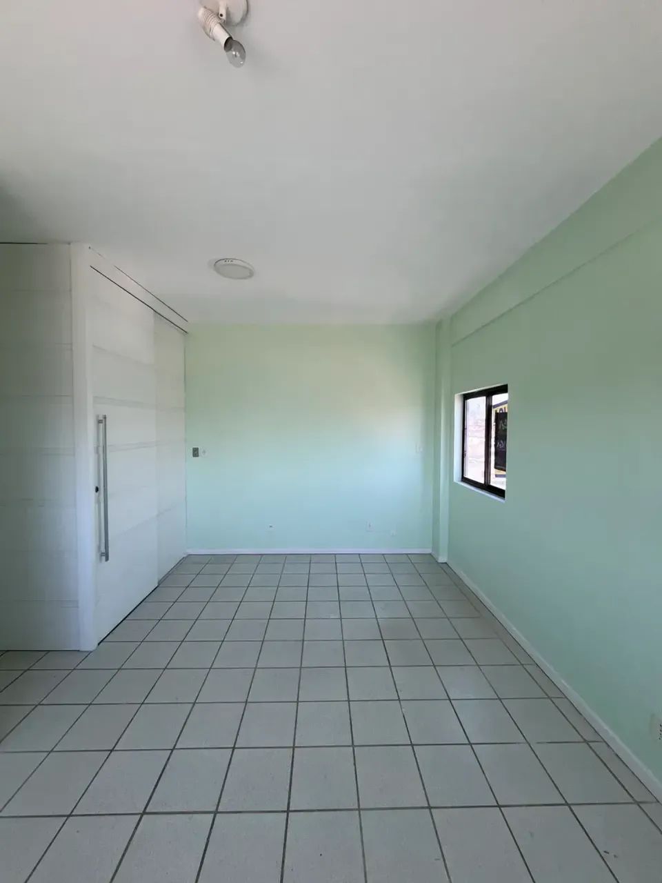 Sala para alugar no Edifício Clinical Center, bairro Centro. - Foto 5