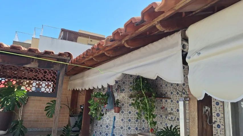 Toldos bege, com ferragens - excelente estado de conservação - Foto 5