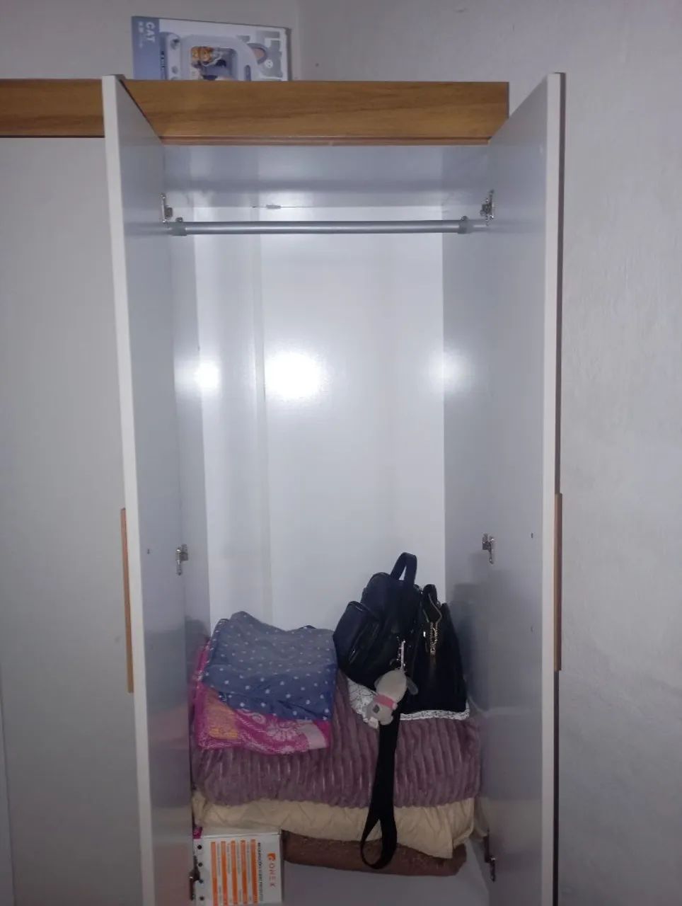 Vendo guarda roupa 3 portas  - Foto 2