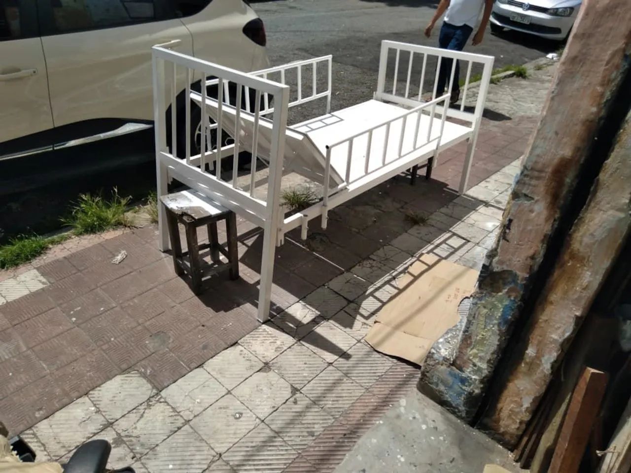 Cama hospital reforçada 