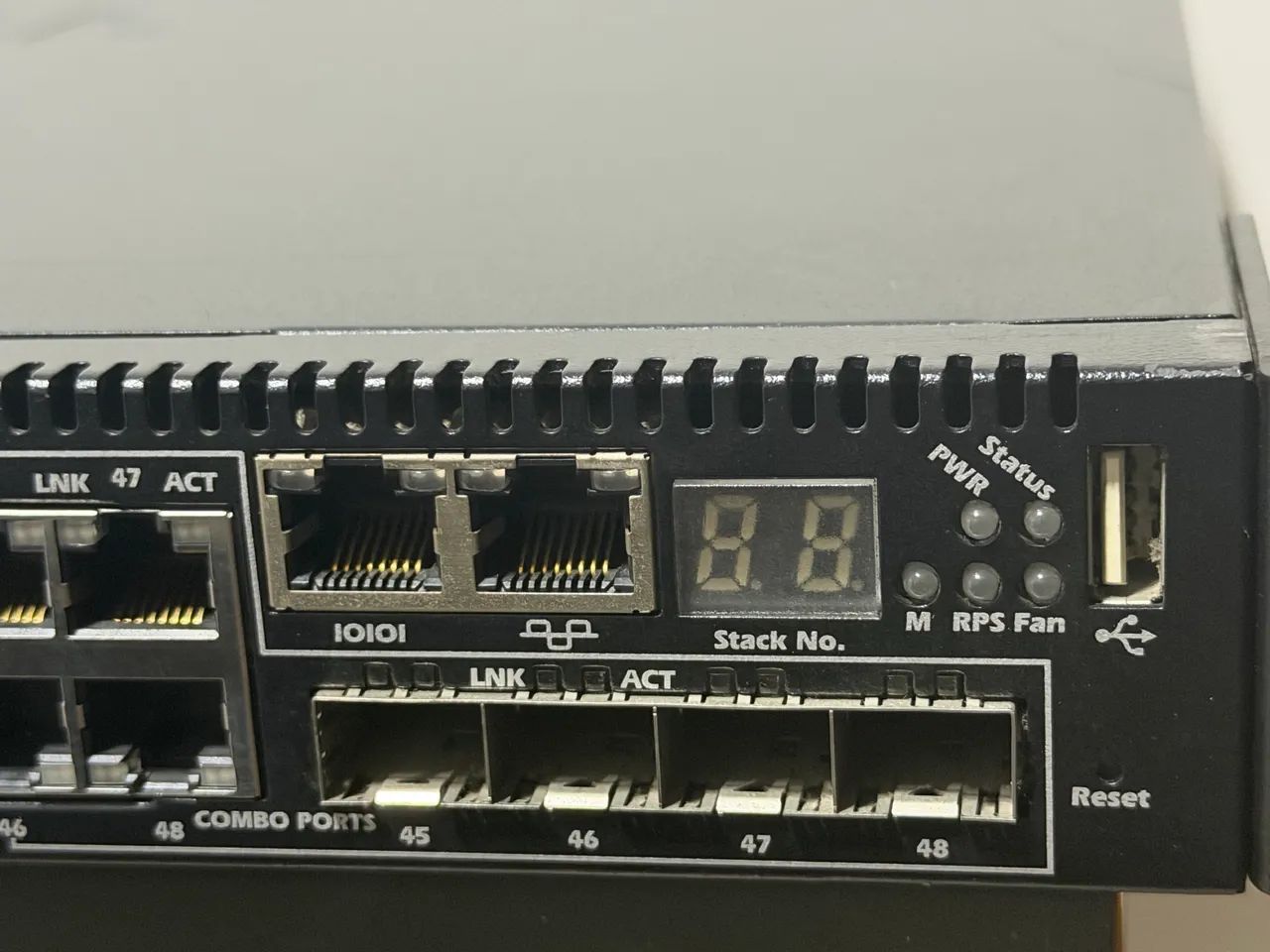 Switch Dell Power Connect 7048 - Foto 3