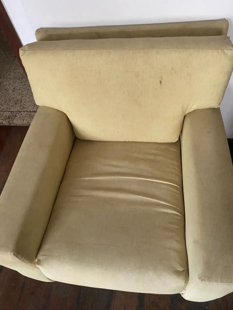 Conjunto Poltronas retro pe de madeira - retirada no local - Foto 2