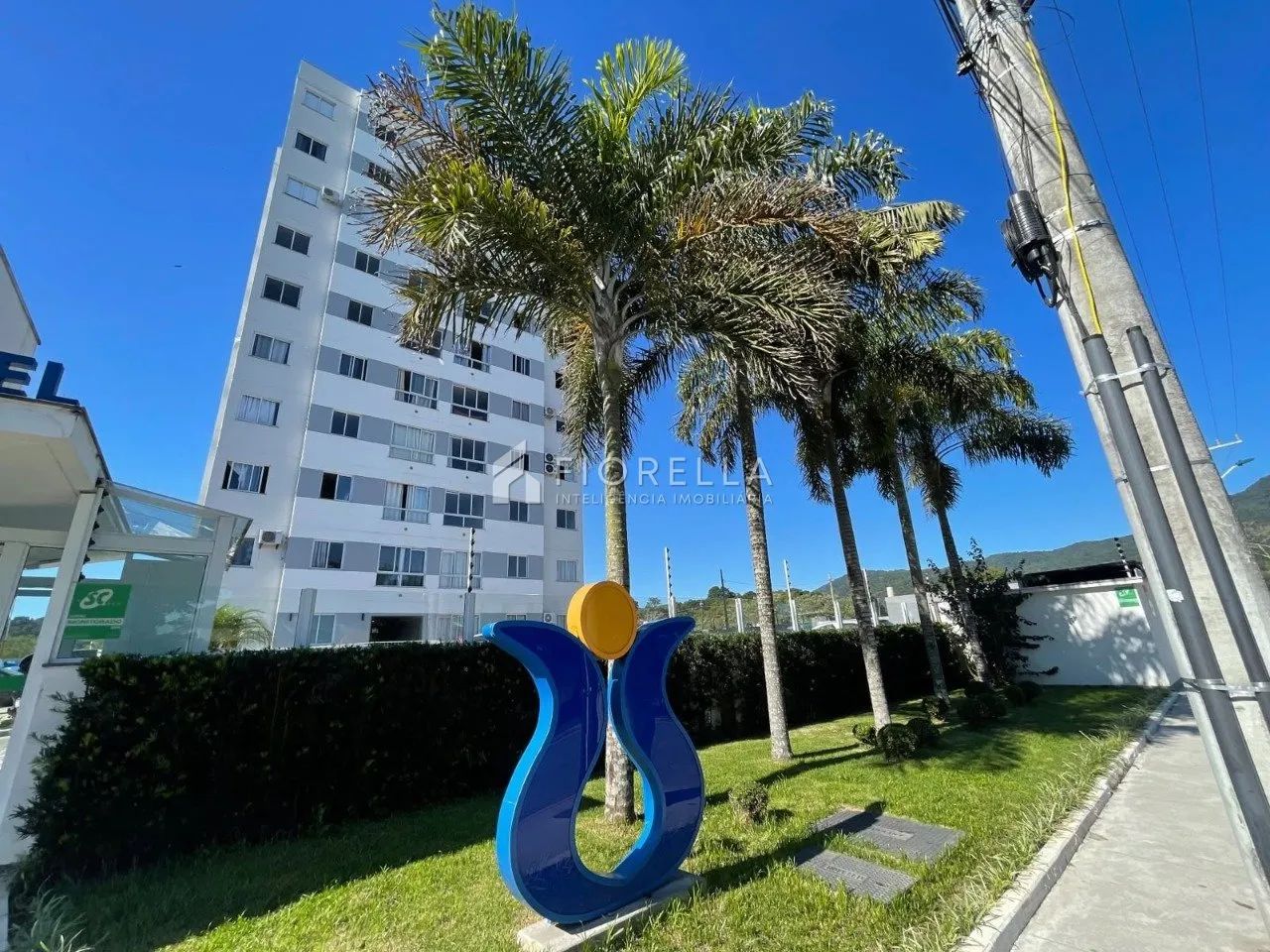 Apartamento com 2 dormitórios semimobiliado em Biguaçu/SC