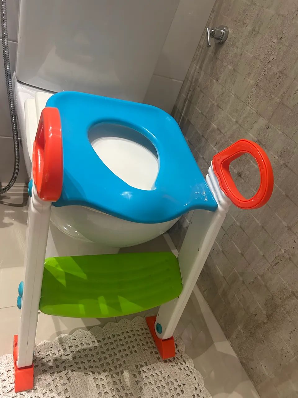 Redutor de assento  com escada- BUBA - Foto 2