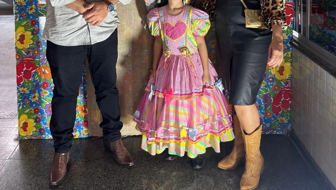 Vestido de Quadrilha Infantil da Moça Prendada veste até 10 anos - Foto 2