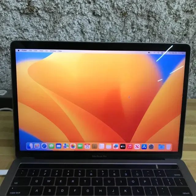 パソコン MacBook Pro 13-inch, 8GB 512GB 2017, Model A1706 MacBook Pro (13 polegadas, 2017, quatro portas Thunderbolt 3
