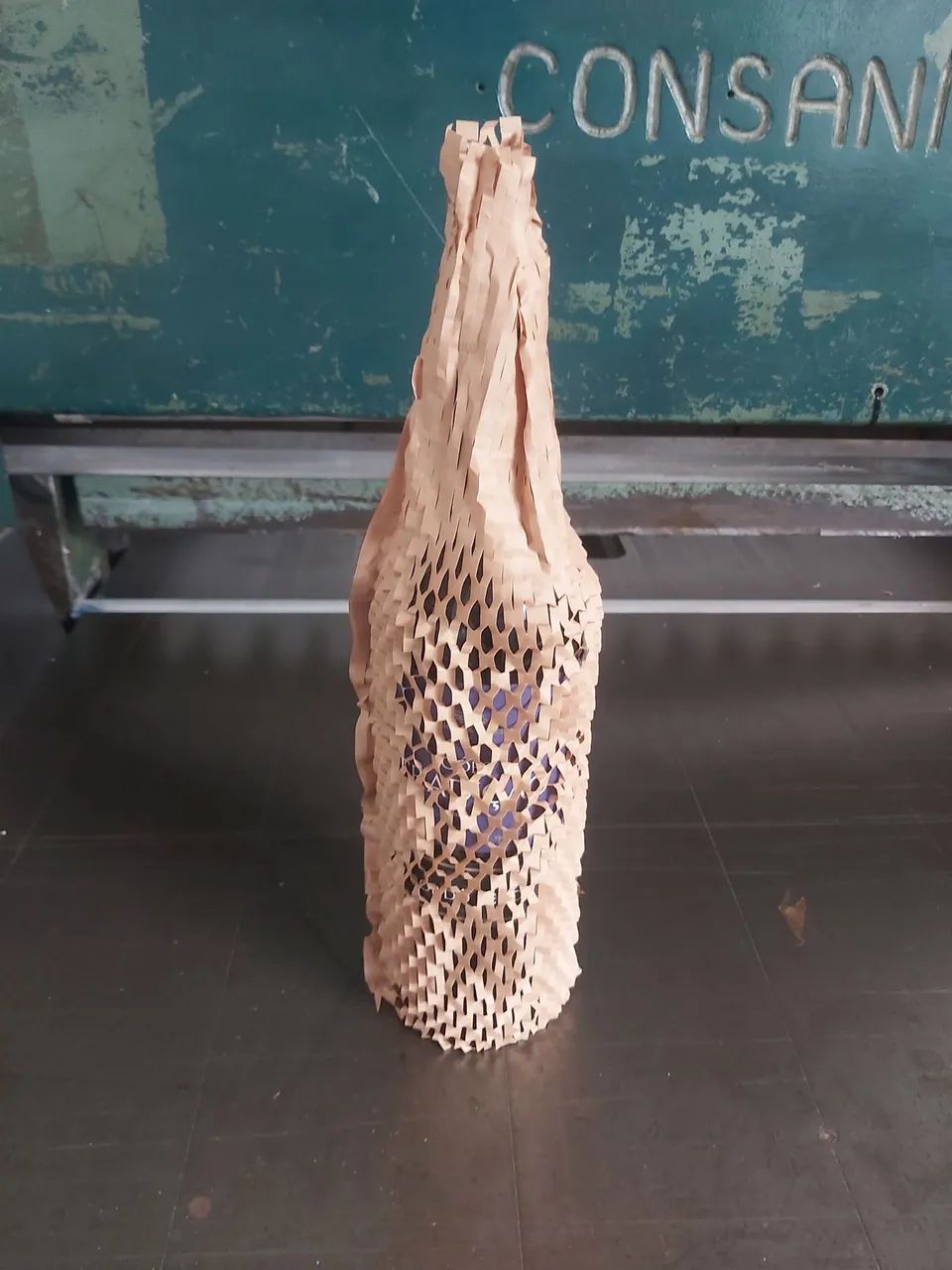 Enfeite de papel para garrafas de bebida - Foto 3