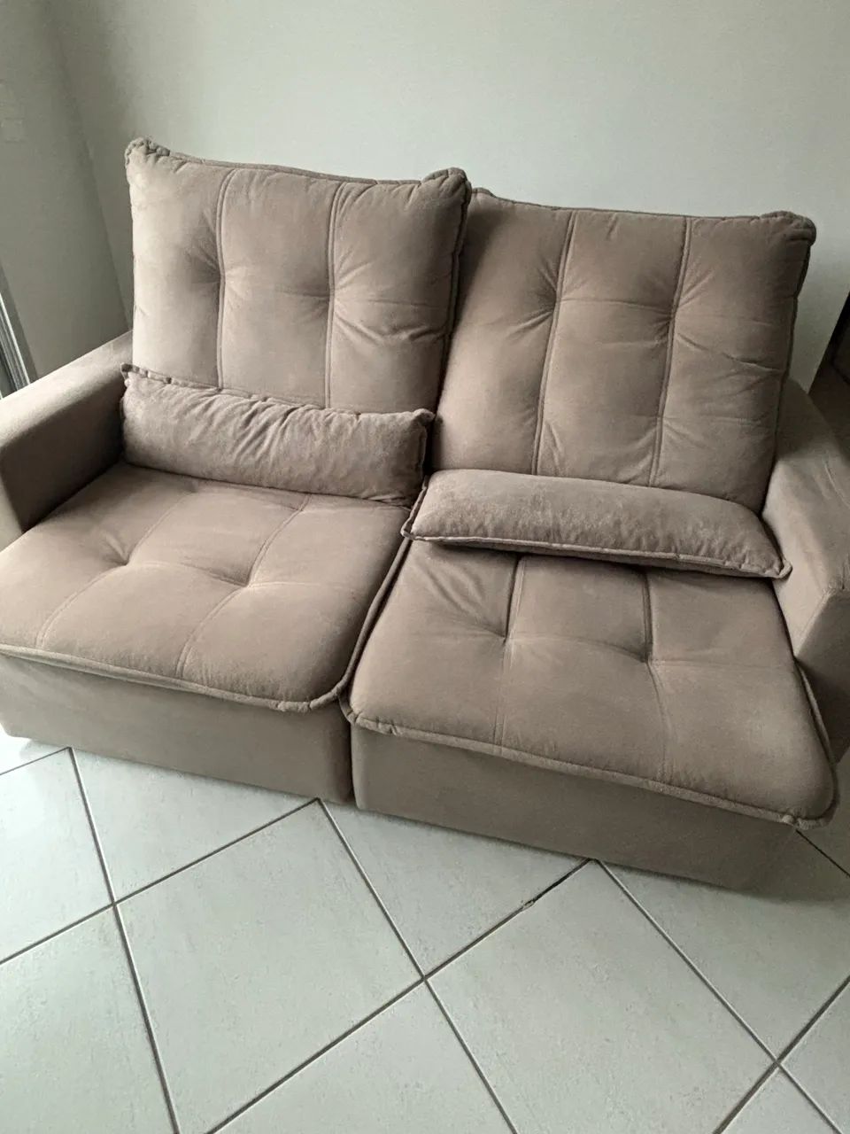 VENDO sofá retrátil 2 lugares  - Foto 2