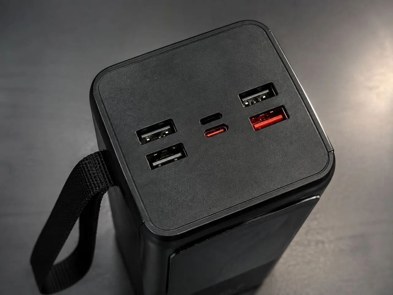 Power Bank 50000mAh 22,5W com Cabos Integrados e Display Digital - Foto 2